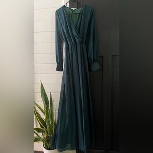 Emerald green long sleeve maxi dress